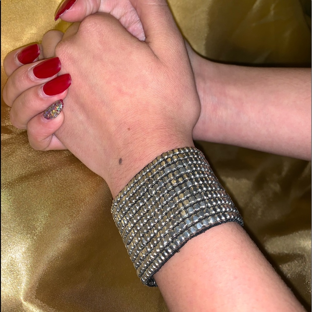 Stretchy bracelet
